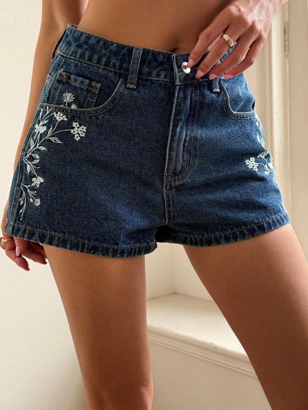 Dark Wash Casual Women's Regular Waist Side Floral Embroidery Denim Shorts - Picture 3 of 8